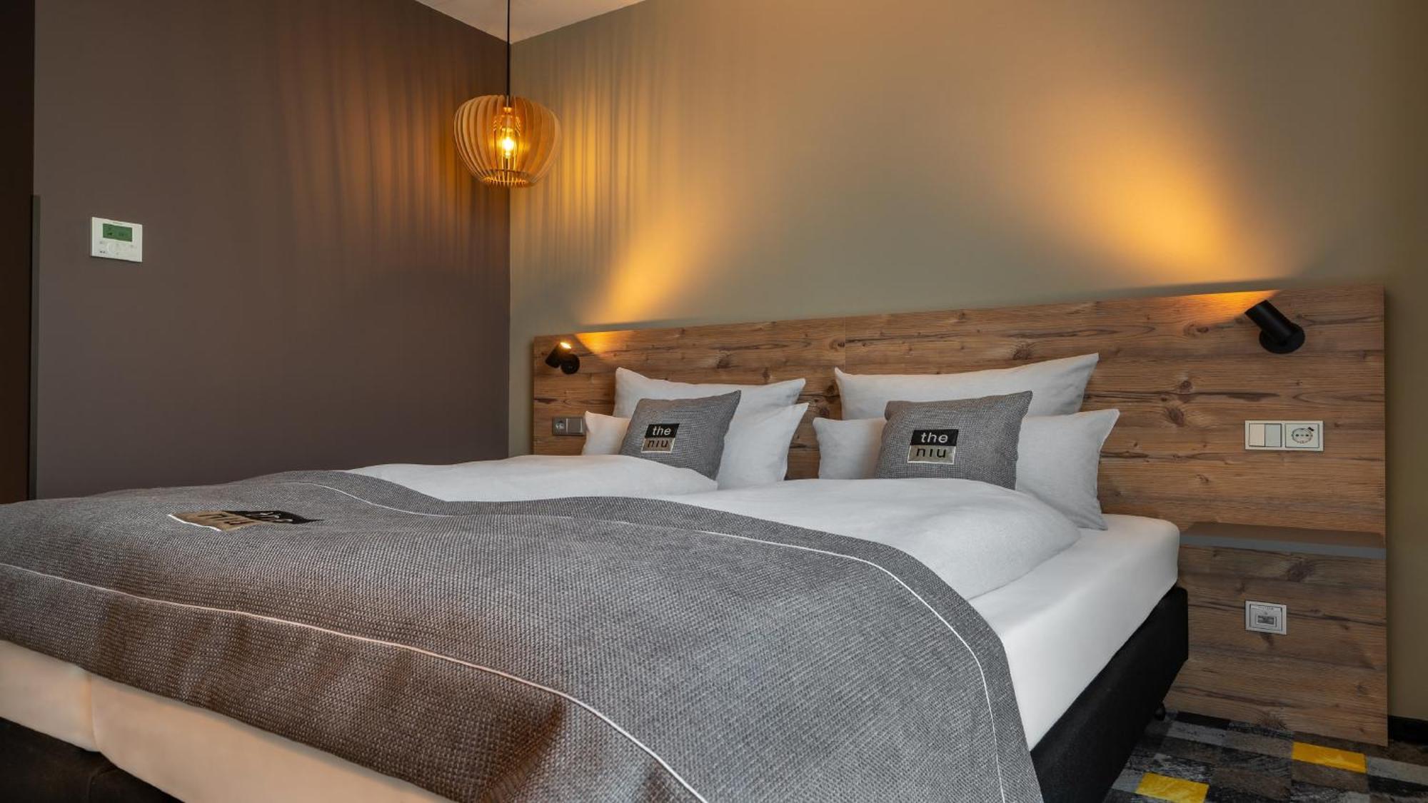 Holiday Inn - The Niu, Timber Esslingen By Ihg Esslingen am Neckar Exterior foto